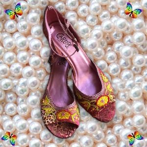 Carlos Santana Embroidered Heels sz 7.5 Womens